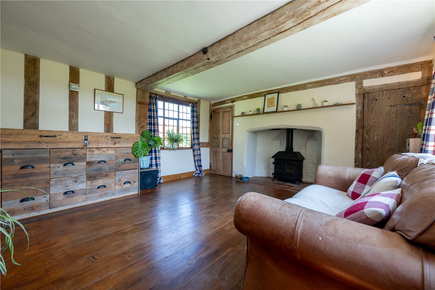 Snug/Dining Room